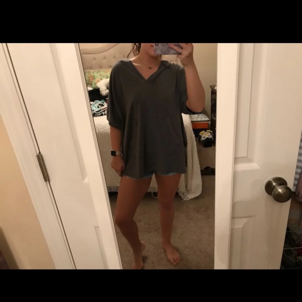 Short sleeve hoodie